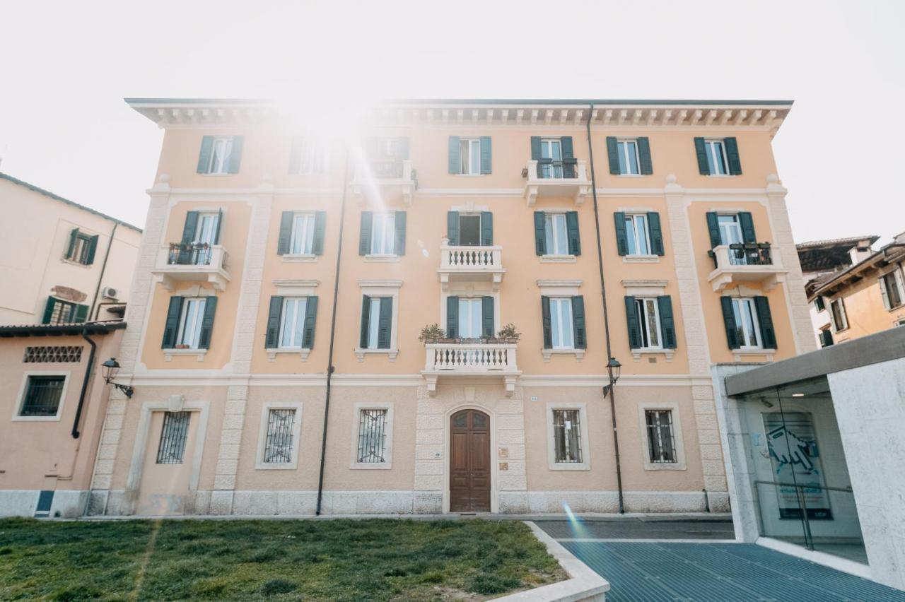 Le Flaneur - Vintage Suite Verona Exterior foto