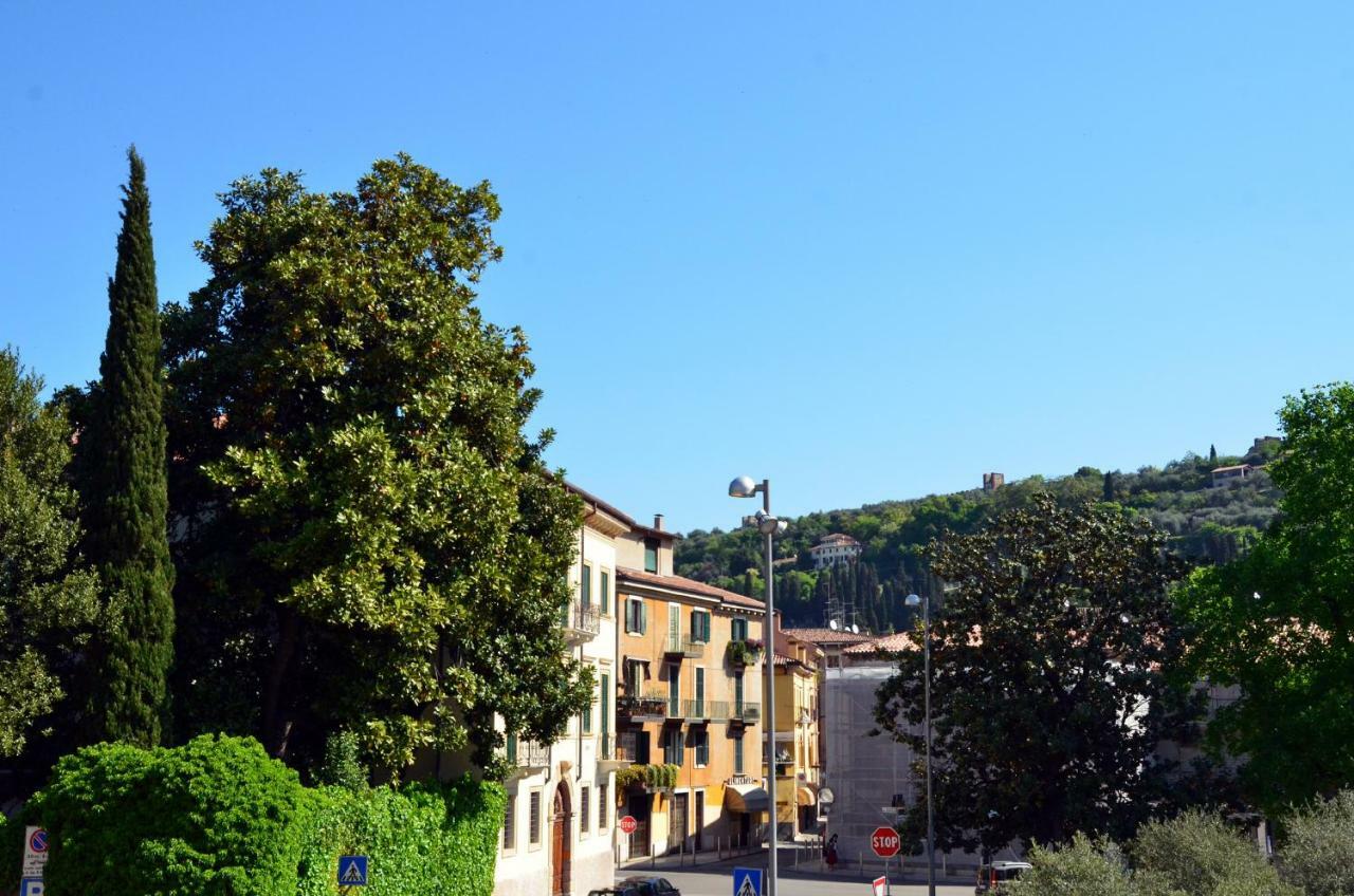 Le Flaneur - Vintage Suite Verona Exterior foto